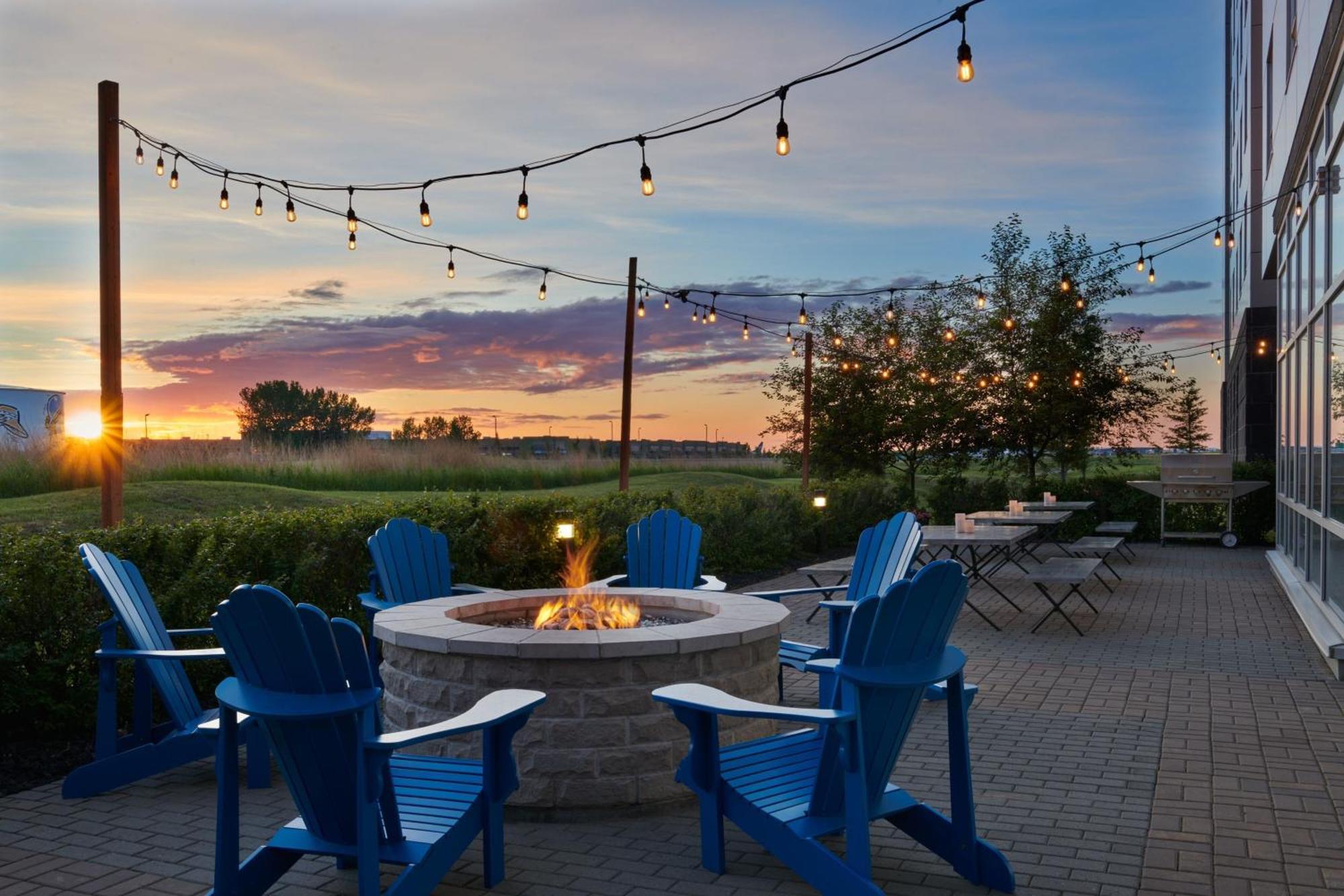 Residence Inn By Marriott Calgary Airport Exterior photo